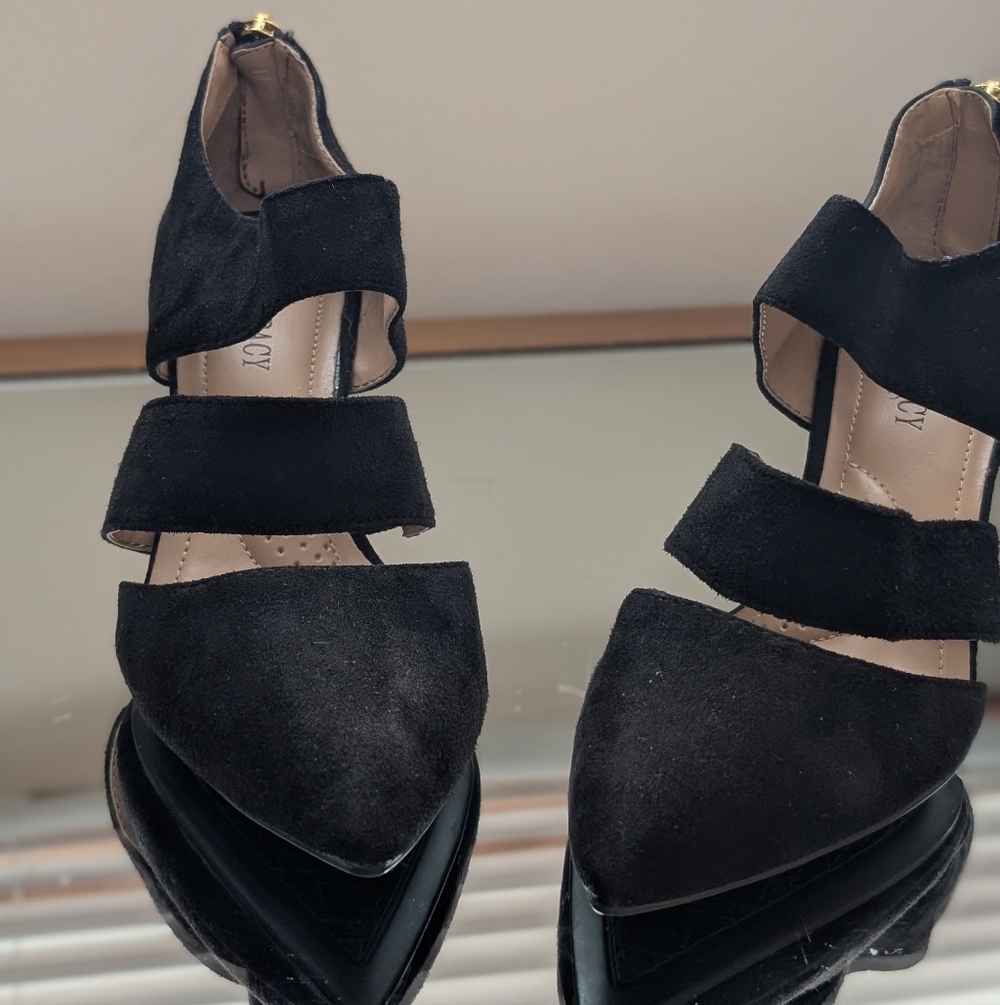 Ellen Tracy Women's Size 6.5 Black Suede Leather Almond Toe Strappy Zip Up Heels - Picture 3 of 13